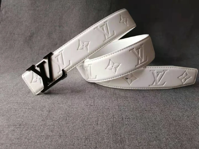 White belt black buckle