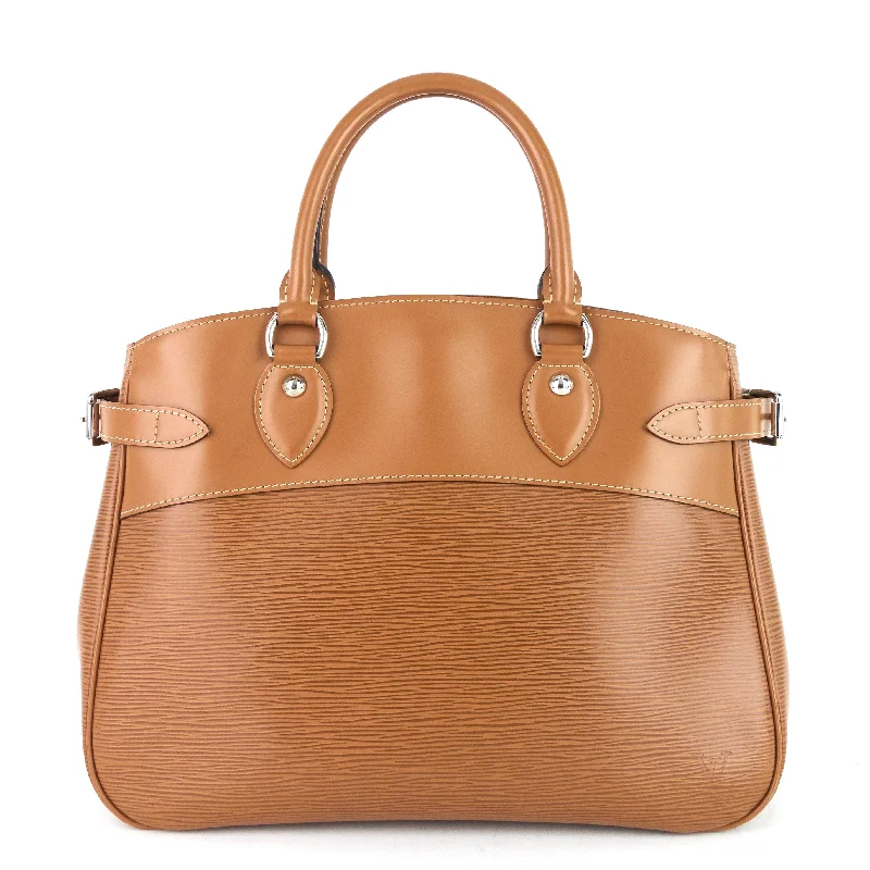 Passy PM Cannelle Epi Leather Handbag