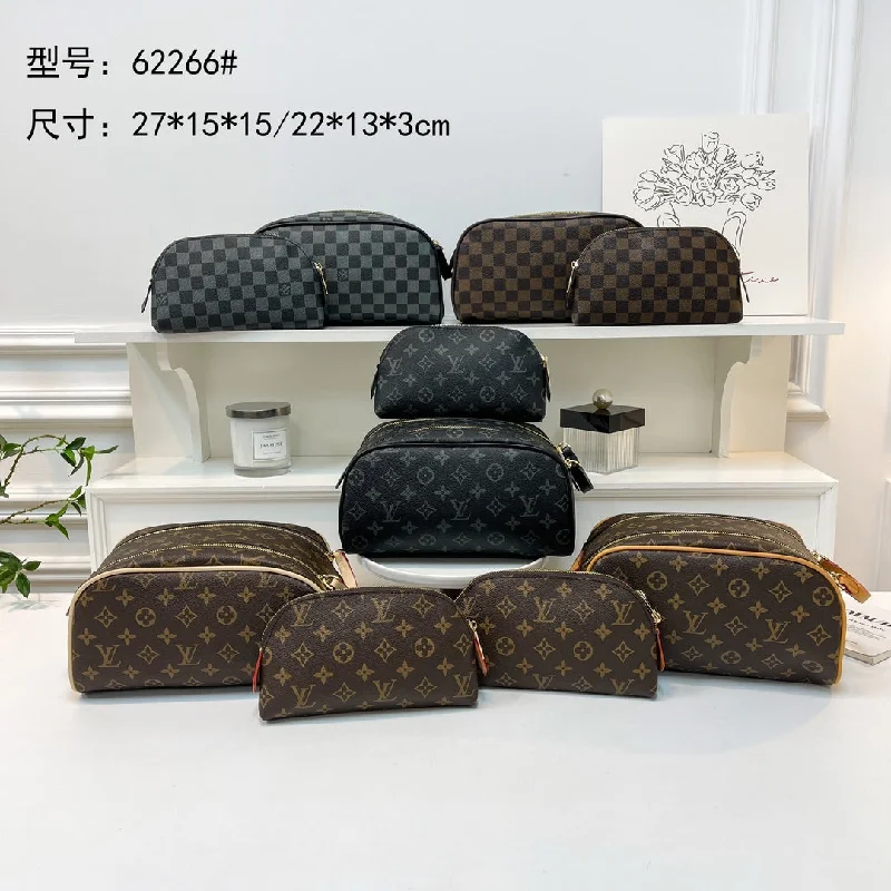 Louis vuitton handbag( vanity set / toiletry bag)