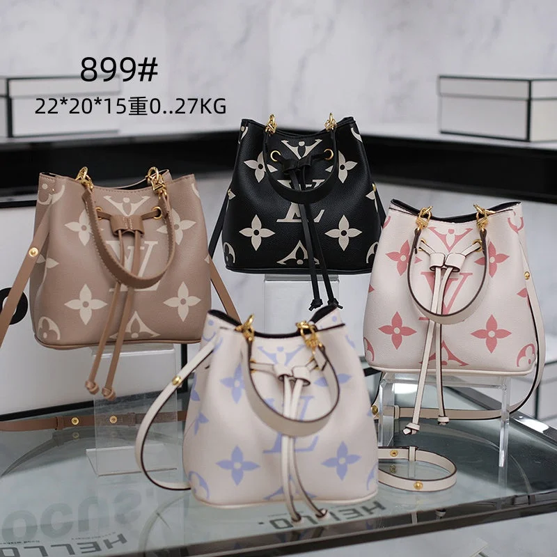 Louis vuitton handbag ( bucket bag)