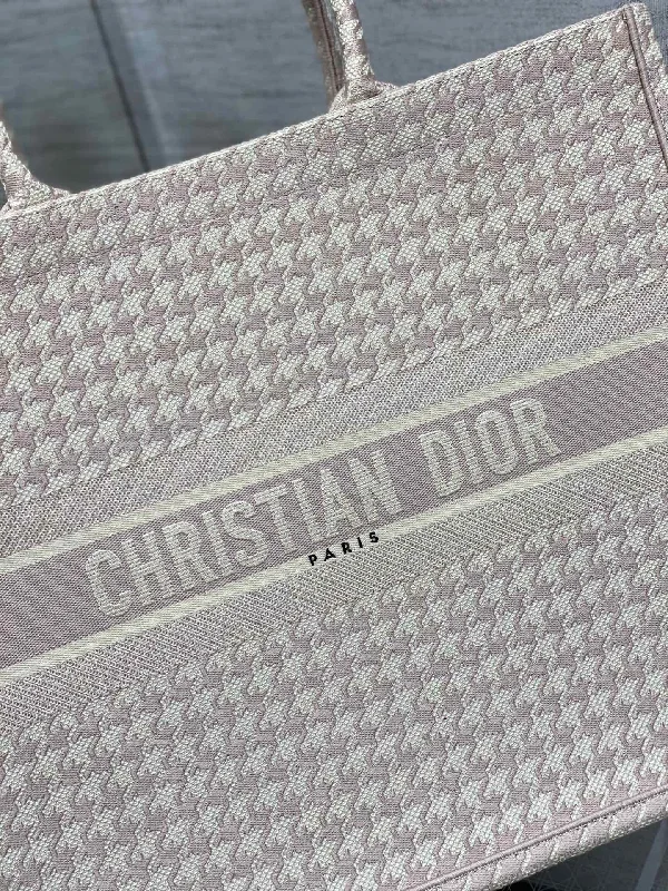 WF - Dior Bag - 444