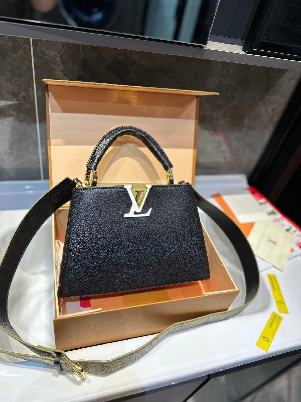 Louis Vuitton Capucines Handbag( 27cm)